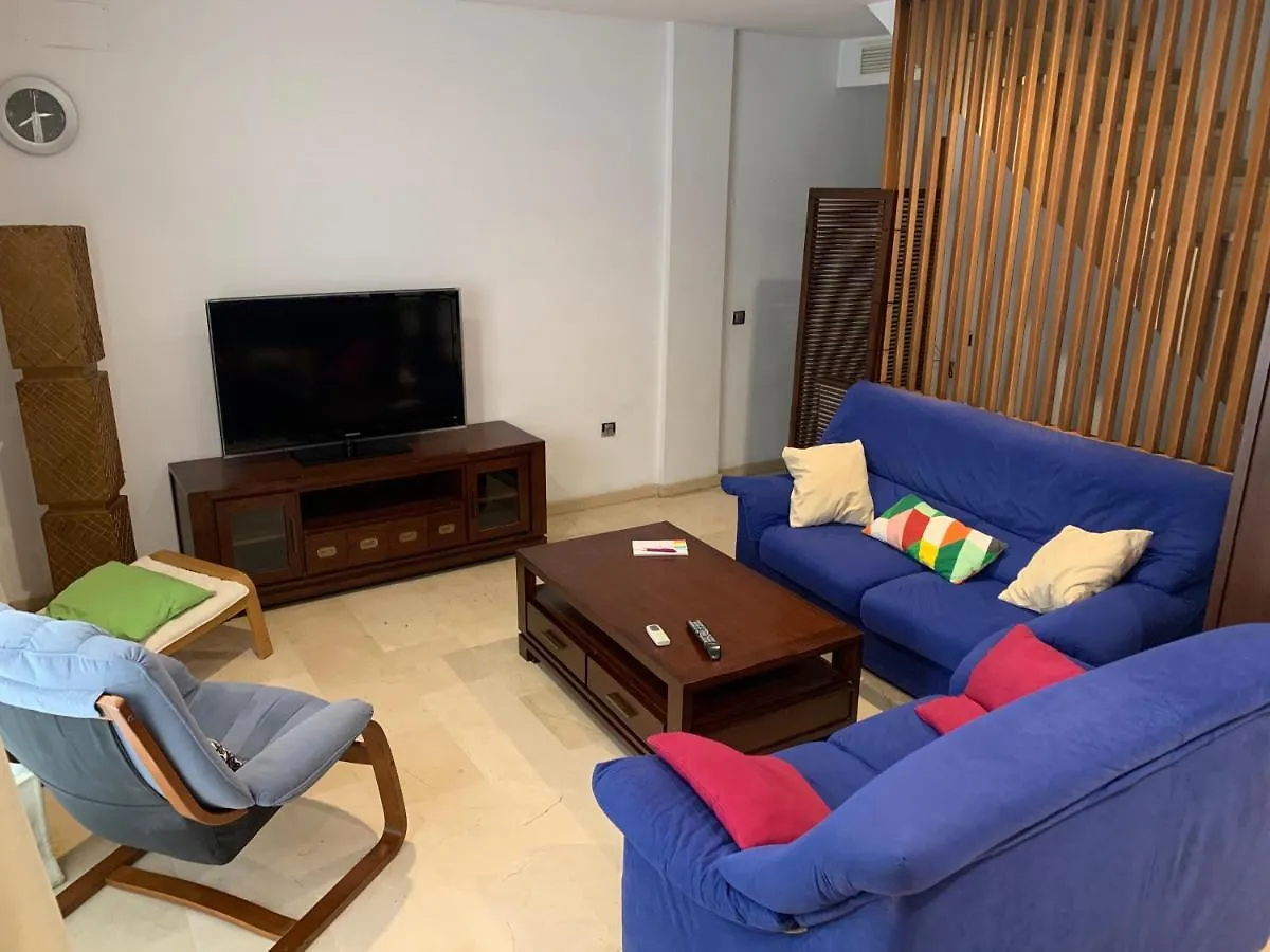 Apartamento CASTILLEJA , Casa-Apartamento cerca centro Sevilla Wifi Familias Trabajo Garaje Castilleja de la Cuesta