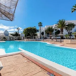 https://casa-luxury-pasillo-al-mar.in-canary-islands.com